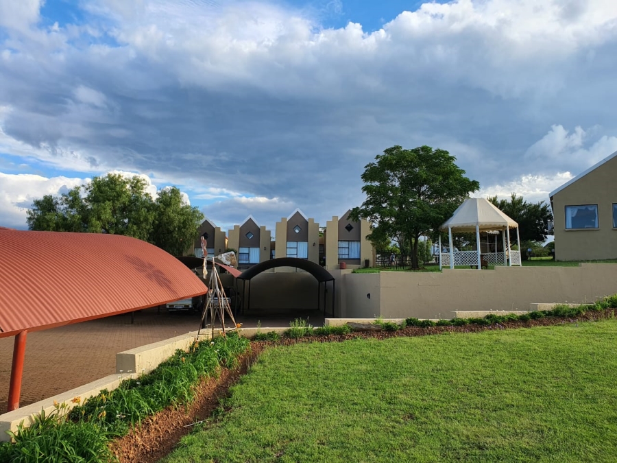 Commercial Property for Sale in Lindequesdrif North West